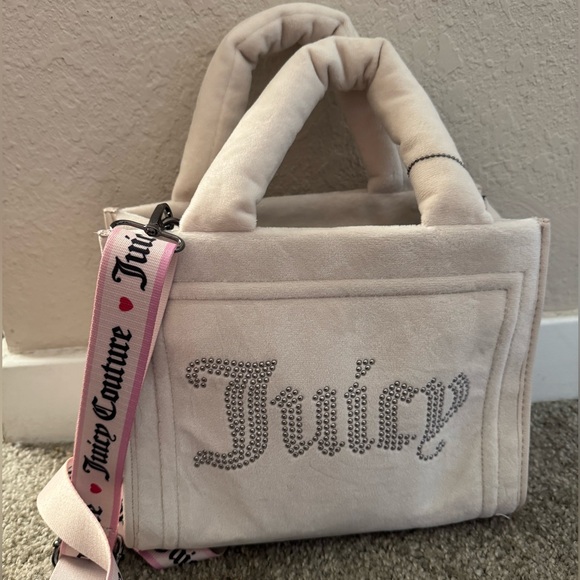 Juicy Couture Handbags - Brand New Juicy Couture Mini Tote💖